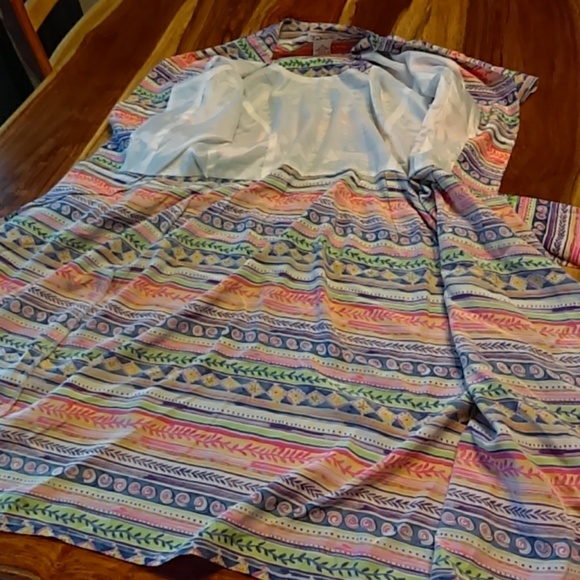 Silk Patterned Dress. - Picture 5 of 6